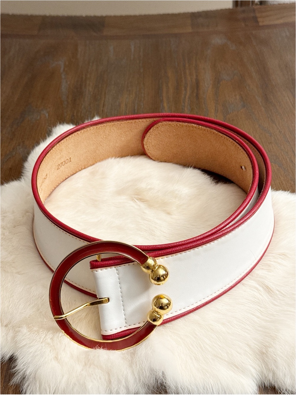 Streets Ahead Wide Waist Belt White Red Trim Circle Buckle Gold Hardware USA S